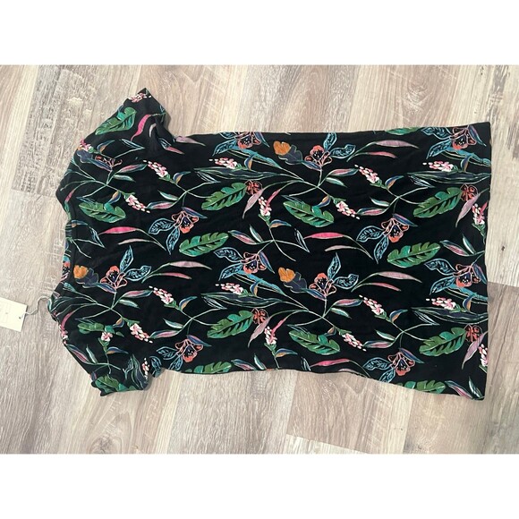 NWT Floral Tropical Print VNeck TShirt target a new day size s - Picture 3 of 3